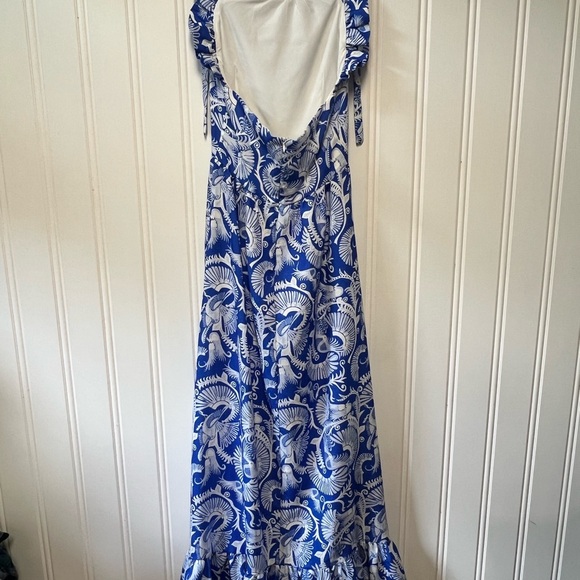 Ck Bradley Elegant Blue and White Patterned Maxi Halter Dress Size S - Picture 4 of 7